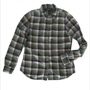 The North Face cotton flannel long sleebe button up shirt size medium